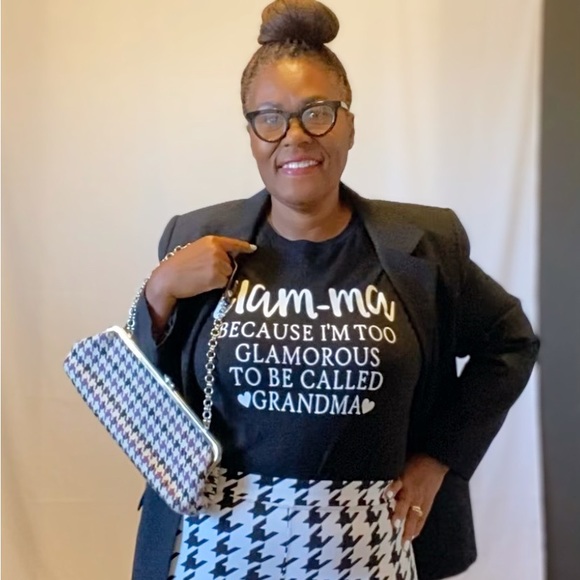 NEW! Glam-ma  Short Sleeve  Tee - Picture 4 of 6